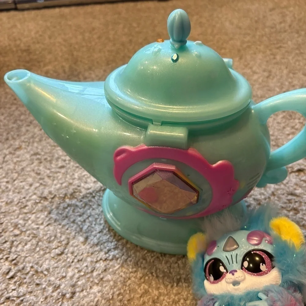 Magic Mixies Magic Genie Lamp with Interactive 8 inch Rainbow Magic Plush